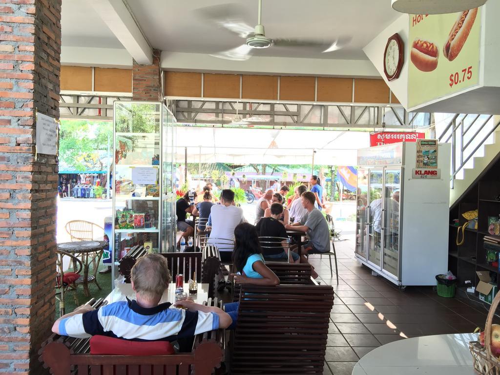 Sakal Guesthouse Restaurant & Bar Sihanoukville Exteriör bild