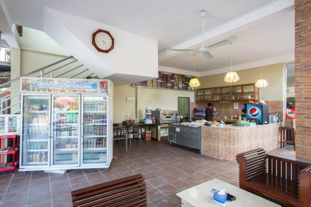 Sakal Guesthouse Restaurant & Bar Sihanoukville Exteriör bild