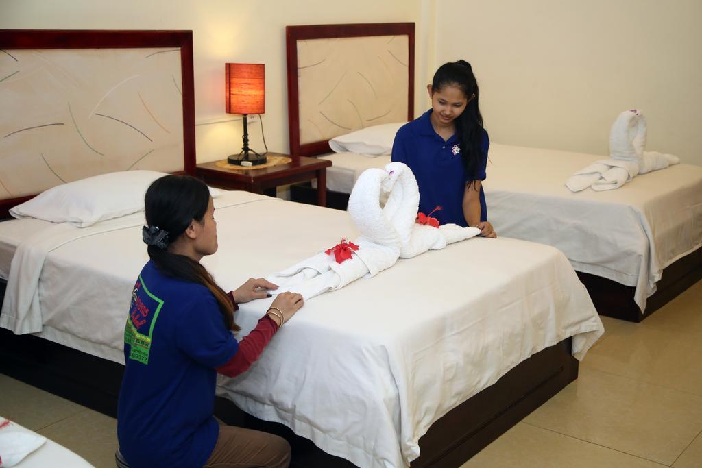 Sakal Guesthouse Restaurant & Bar Sihanoukville Exteriör bild