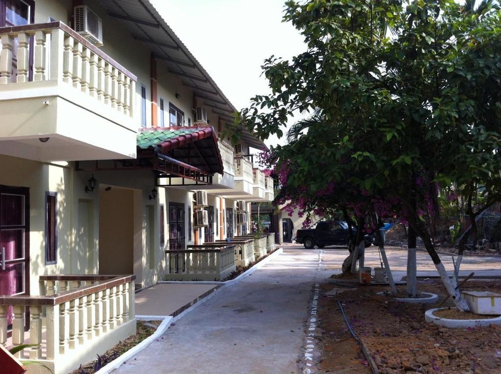 Sakal Guesthouse Restaurant & Bar Sihanoukville Exteriör bild